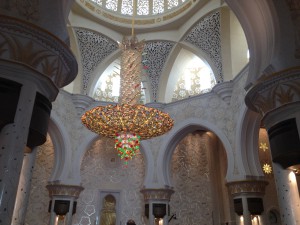 Im inneren der Scheich Zayid Moschee