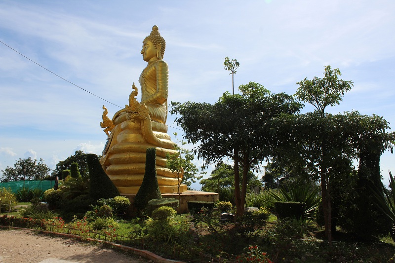 Big Buddha - Goldene Statue